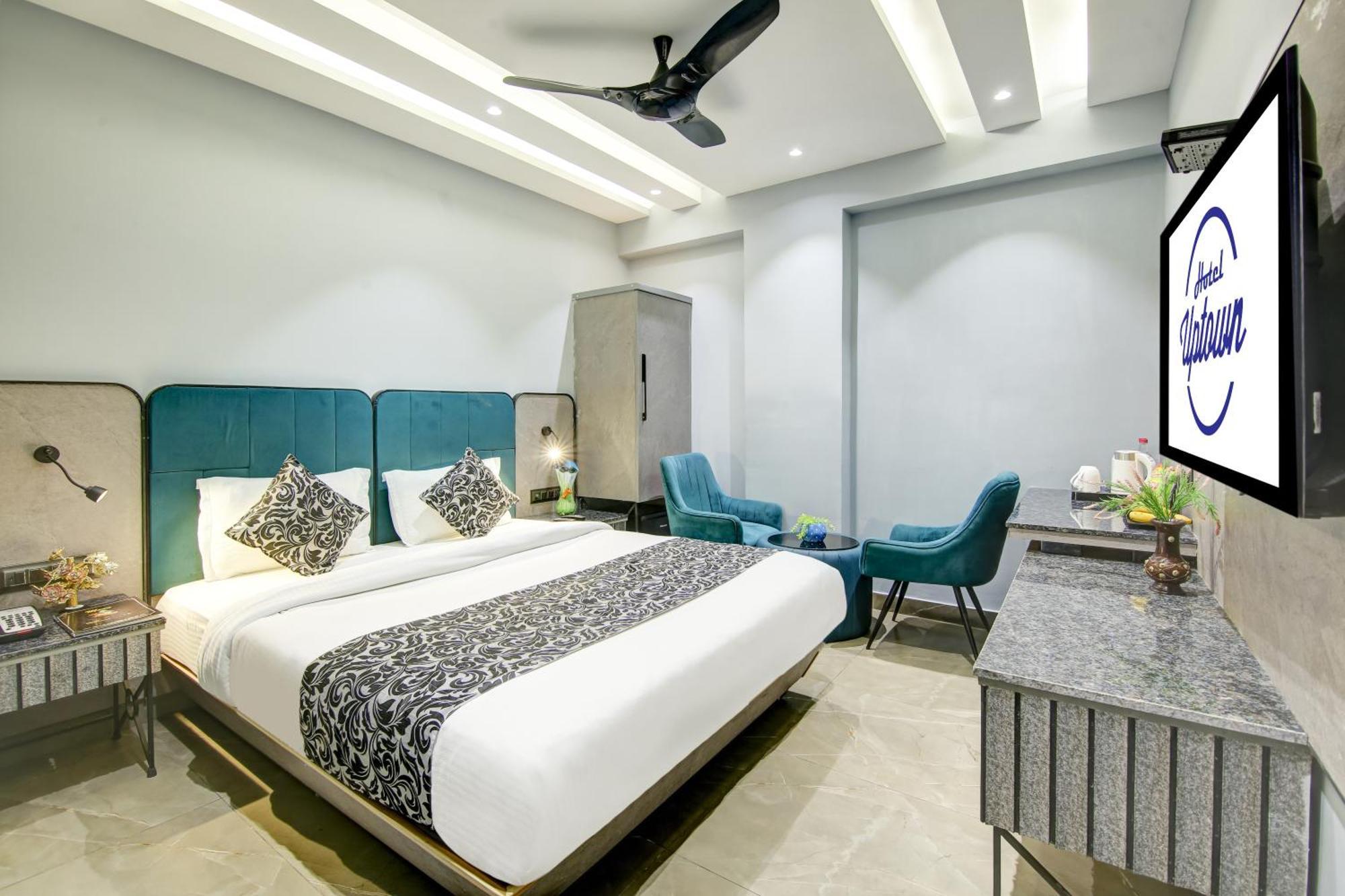 Hotel Uptown - 1Km Connaught Place New Delhi Exterior photo