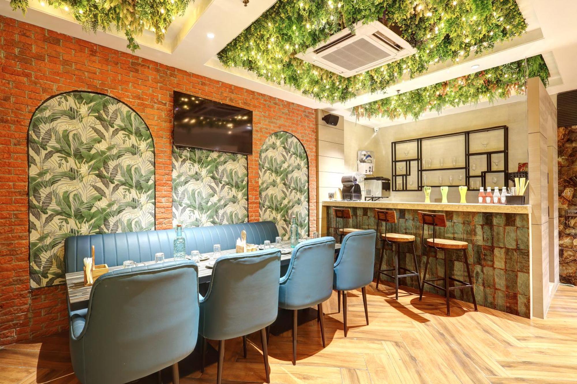 Hotel Uptown - 1Km Connaught Place New Delhi Exterior photo